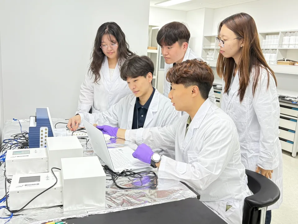 위스메디컬 구성원(사진=위스메디컬)